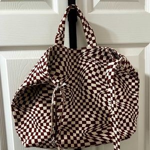 🤎Baggu Maroon Trippy Checker Horizontal tote🤎